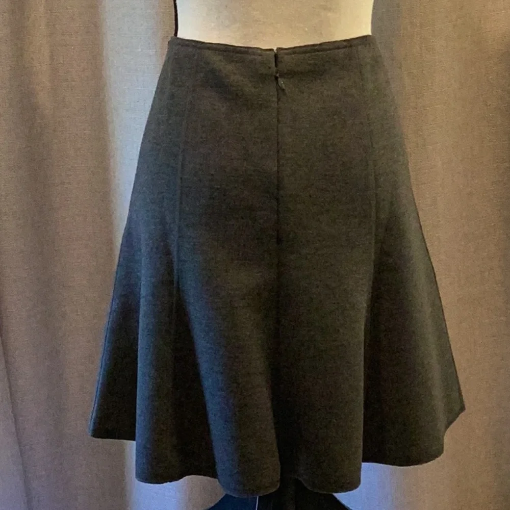 Ann Taylor Charcoal Mini Skirt, size 6. - Picture 3 of 5